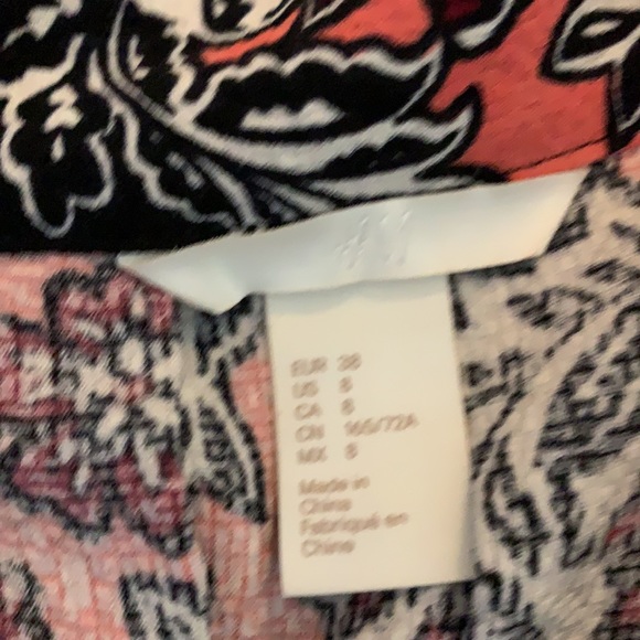 H&M Women’s Pleated Midi skirt, size 8 - Picture 2 of 4